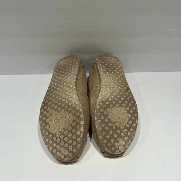 Toms Tan with Aztec Trim Women’s Size 8 - Picture 9 of 9